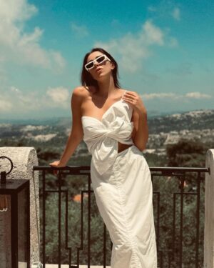 Daniella Rahme Instagram - Take me back to July 🤍

#DaniellaRahme #دانييلا_رحمة