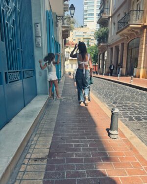 Daniella Rahme Instagram - Together Again ❤️ #FamilyIsHere
#DaniellaRahme #دانييلا_رحمة