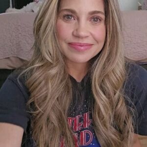 Danielle Fishel Instagram - Thank you! Love you all. ♥️♥️