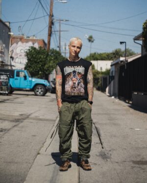 Daniil Matseychuk Instagram - Emotional wandering for the sake of all living beings ⛓️‍💥🏴♻️🌐❤️‍🔥

“ universewide “

🐬Animal Liberation Front 🕊️

#alf #animallovers #govegan #or #at #least #vegetarian #support #your #local #animal #shelter #spreadlove #la #to #the #world #streetphotography #danieljoyharper #aka #dannyjharper #heat #wave #live #it #up
