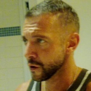 Danilo Bertazzi Instagram - Buona notte dal passato 🌙
.
.
.
#goodnight #memmories #memoriesaremadeofthis #beard #thebeardedway