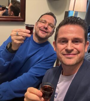 Danilo Bertazzi Instagram - .
Nuova bibita… come la chiamiamo? 🍎
.
#melevisione
