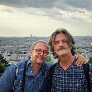 Danilo Bertazzi Instagram - Paris. In attesa che chieda la mia mano ❤️
.
.
.
#love #jetaime #couple #gaylove #loveislove #paris #montmartre #beardman #bonjour
