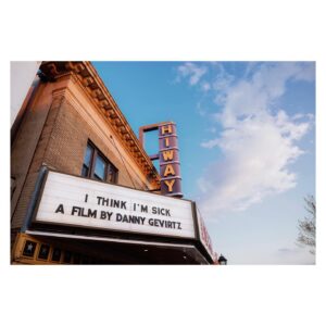 Danny Gevirtz Instagram - Thank you everyone who helped bring ‘I Think I’m Sick’ to life last night at the first private screening for the cast, crew, and backers. Dream come true. 
-
📹: @carsten.photography 
📸: @justinashlye