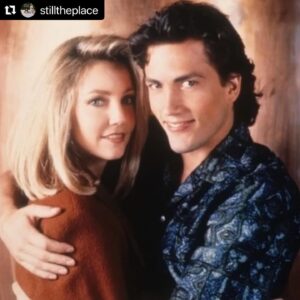 Daphne Zuniga Instagram - 💙🚨‼️Thought I’d drop some Billy aka @andreweshue and Melrose visuals… follow our podcast IG @stilltheplace!! And listen to @lauraleightonforreal #CourtneyThorneSmith and yours truly @daphnezuniga host our new SUPER FUN @iheartradio pod Still The Place! 
#Repost @stilltheplace LINK IN BIO.
#melroseplace #podcast #stilltheplace #andrewshue #90s
・・・
Could Andrew Shue Have BEEN any more adorable as Billy back in his “Melrose Place” days? We think not! The actor chats with our hosts this week about what it was like filming the show, the shirtless scenes and so much more! What was your favorite Billy scene?
 
🔗 Link in bio – listen now!