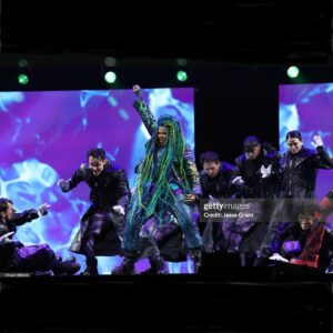 Dara Reneé Instagram - WE’RE GOING ON TOURRR!!!! CANT WAIT TO MEET ALL YALL IN YOUR BEAUTIFUL CITIES!!! LOVE YALL!!!🥹♥️💐🫶🏾