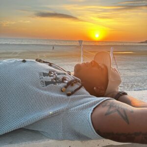 Darnell Ferguson Instagram - No matter where I’m going, this is where I’m at internally lol #relax #rest #reset #superchef #goodmorning