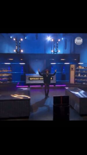 Darnell Ferguson Instagram - Ain’t nothing like a Turf Wars!!! Tune in December 26!! 9/8c on @foodnetwork #superchefgrudgematch is BACCCKKK !! Energy! Excitement! Trash talking! Great food!!And don’t forget the host with the most lol #foodnetwork #streamonmax #itainteasybeingsuper #superchef #darnellferguson
