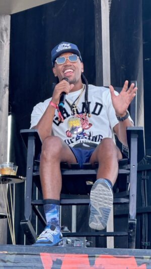 Darnell Ferguson Instagram - Had a blast yesterday @bourbonandbeyond  can’t wait for Sunday for this fun cooking demo and of course @brunomars !! @santoscooks  and @chefamandaf are the best !! And Amanda drinks that she sells are so delicious and buzz worthy lol #bourbon #bar #drinks #music #fun #superchef #darnellferguson #laughter #joy #livingmydream #supe #itainteasybeingsuper #bourbonandbeyond
