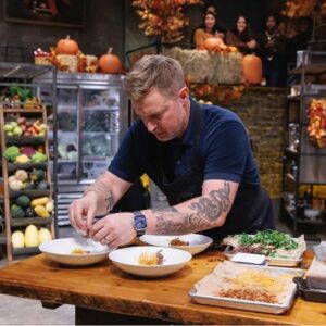 Darnell Ferguson Instagram - Premiering Tuesday, November 7th at 9pm- “Turkey Day Traditions” – THANKSGIVING EPISODE
Katie Lee Biegel cracks the wishbone with Turkey Day classics and makes this holiday reunion a surprise family affair. Chefs Darnell Ferguson, Bryan Voltaggio and Michael Voltaggio attempt to squash Bobby Flay by leveling the playing field with a new turkey tradition. #holidaythrowdown #beatbobbyflay #superchef #foodnetwork