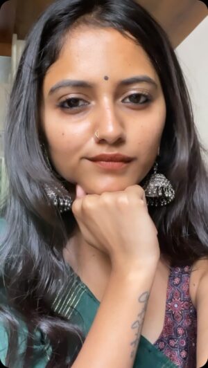 Darshini Gowda Instagram - 🙂🙃