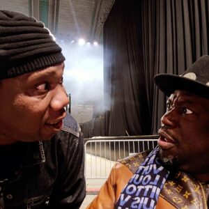 Daryl Mitchell Instagram - The 1@krs1 and I having a candid moment I was checking his acting skills🤣🤣🤣 #mixtapeatlanticcityconcert