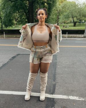 Dascha Polanco Instagram - Aka. La Coketa 🍭💋#iykyk #ismellgood