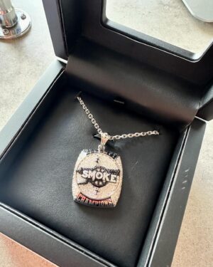 Dasha Kuret Gonzalez Instagram - Such a fun surprise and amazing gift!!! Thank you so much @jadecargill @datdudebp and @thetexassmoke for all of your love and friendship. 😇🙏🏽🤗💃🏽❤️💚🖤🥎 💨 It’s been such an incredible blessing to be able to share my talents with y’all’s amazing talents and be a part of such an amazing team!!! Let’s make it 2x Champs this year!!! 💪🏽😎🤘🏽