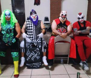 Dave The Clown Instagram - Luchar contra nosotros es como ir a la feria, SI TE SUBES - TE PASEAS !!!! #tecargóelpayaso