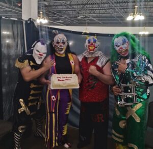 Dave The Clown Instagram - Muchas gracias a la gente bonita de Brownsville Texas que fue a vernos , hoy sin duda brownsville es uno de mis lugares preferidos lleno de grandes amigos y bonitos momentos . Nos vemos pronto , gracias por apoyarnos #tecargóelpayaso #psychocircus
