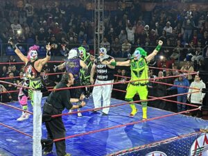 Dave The Clown Instagram - Gracias Toluca !!!! Lleno total . #tecargóelpayaso