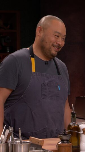 David Chang Instagram - POV: you’re a world-renowned chef, but you love to make boxed mac & cheese for your kids 🥲

📺: Dinner Time Live With @davidchang episode 21 featuring guests @saweetie & @blakeanderson. Next LIVE episode: Wed, July 31!