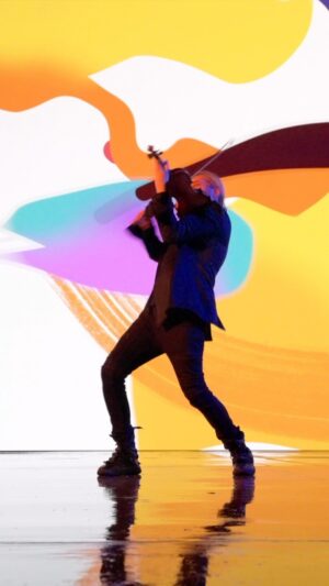 David Garrett Instagram - This song will be soo much fun live on stage! 
Can’t wait to play it „Blinding Lights (David Garrett Edition)“ for you at my Millennium Symphony World Tour Next year! 😎🔥😊

Which song of the album is the one you can’t wait to hear live? 🎻

#millenniumsymphony #worldtour #violin #blindinglights #theweekend #lifestyle #violonist