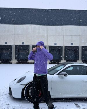 David Henrichs Instagram - Winter beater 🤪❄️🏎️