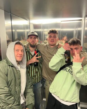 David Henrichs Instagram - busy one