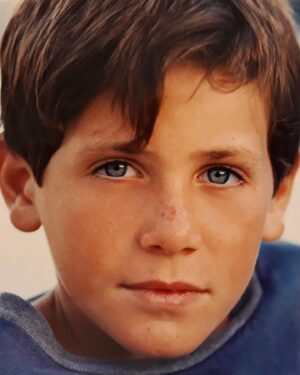 David Mora Instagram - Este niño cumple años 🎂
Recordaros que aunque a veces no lo parezca, la vida es siempre maravillosa. ¡Disfrutémosla y hagámosla fácil!
GRACIAS por todo el amor que siempre me dais. ❤️
¿Dónde irán las pecas que tenemos de pequeños? 🤔