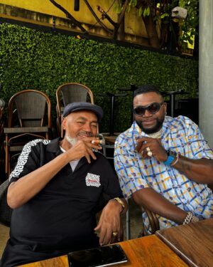David Ortiz Instagram - Being a dad it’s all about one thing, worry about what matter the most…. Your kids❤️ happy Father’s Day to all my dawg out there @dangeloortiz34 @leealeegc @malena2323.jo @davidortizjr19 @official_v3da ❤️❤️🫶🏽🫶🏽