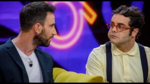 David Perdomo Instagram - Los momentos que me está regalando este programa, los tengo ya en el compartimento de “qué bonita es la vida”. Gracias por estar ahí, chavalada. Siempre agradecido. Todo mi amor, tened buen día.❤️🙏🏽#LanocheD