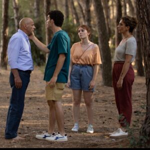 Davide Calgaro Instagram - Grazie a tutti per i messaggi e l’affetto! 
“Una boccata d’aria” è al cinema💙