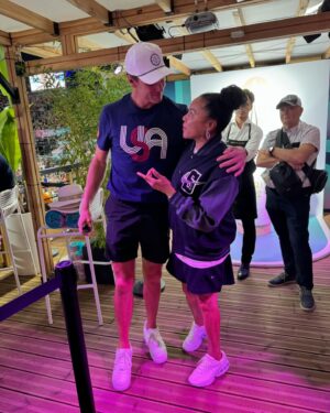 Dawn Staley Instagram - Yall I can not lie to you….don’t you ever ever look directly into @tombrady eyes……this man is seriously beautiful.  And I shook his hand….the Super Bowlssss hand. And the hand was just as gorgeous.  Ok I’m done but for real.