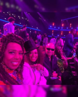Dawnn Lewis Instagram - I had an amazing time last night at the @BETAwards! It was great being able to attend with my ADW family @therealdebbieallen, @iamcreesummer, @darrylmbell, @charlenebrown1, @kadeemhardison and his daughter Sophia. We had the honor of presenting the award for Best New Artist, congratulations @tyla. So great seeing so many of my friends including @kingofbingo and @erniehudsonofficial. It was such an amazing night, thank you @BET ❤️

Hair & Makeup: @therealsirtony 
Dress: @lsodesigns 
Accessories: @versace 

#betawards #adifferentworld #adwtour #bet #awardshow #friendship #anighttoremember #adifferentworldtour