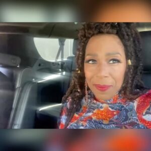 Dawnn Lewis Instagram - I had an amazing time last night at the @BETAwards! It was great being able to attend with my ADW family @therealdebbieallen, @iamcreesummer, @darrylmbell, @charlenebrown1, @kadeemhardison and his daughter Sophia. We had the honor of presenting the award for Best New Artist, congratulations @tyla. So great seeing so many of my friends including @kingofbingo and @erniehudsonofficial. It was such an amazing night, thank you @BET ❤️

Hair & Makeup: @therealsirtony 
Dress: @lsodesigns 
Accessories: @versace 

#betawards #adifferentworld #adwtour #bet #awardshow #friendship #anighttoremember #adifferentworldtour
