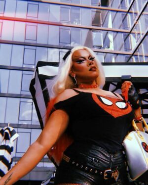 Dax ExclamationPoint Instagram - Took a jaunt to the @pendrywharfdc for a @deadpoolmovie #poolparty and had a great time! got some #swag got to sample @aviationgin cocktails and start getting hyped for #deadpoolAndWolverine ♥️💛♥️💛 (in theaters July 26th!) @marvel @alliedglobalmarketing