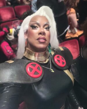 Dax ExclamationPoint Instagram - Sooooo:… Deadpool 3 was amazing. @marvel  @lewistanofficial @lifeisaloha  #mutantAndProud. @tranquil_ashes