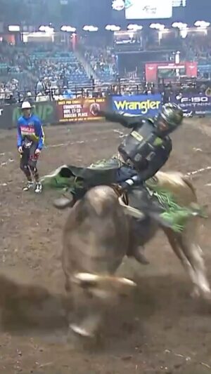 Daylon Swearingen Instagram - Daylon Swearingen found success in the Great White North with the Round One win in Saskatoon, Saskatchewan!
