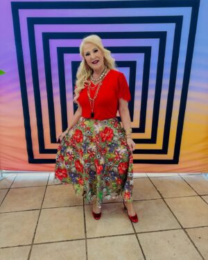 DeAnne Stidham Instagram - A special night with my favorite date and my very favorite color!!! Vision ‘24 was so so amazing and I loved being alongside my wonderful Husband!!🥰🥰 #lularoevision #nightout #dinnerdate #dress #fashion