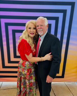DeAnne Stidham Instagram - A special night with my favorite date and my very favorite color!!! Vision ‘24 was so so amazing and I loved being alongside my wonderful Husband!!🥰🥰 #lularoevision #nightout #dinnerdate #dress #fashion