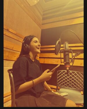 Debattama Saha Instagram - Are you ready for this? 
Super excited for this collaboration..♥️♥️

#newsong #debattamasaha #fahmaankhan ##tabishpasha