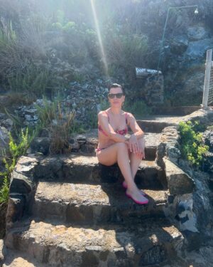 Debi Mazar Instagram - Buon Ferragosto ❣️ 
Thankyou everyone for your wonderful birthday messages! 
Made me so happy! 
#Holiday #Mare #Celebration #Family #Friends
Grazie to @patriziobp & Paiyawee for having us ❣️💋