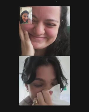 Débora Ozório Instagram - Todo mundo pode ser artista mas ator não é todo mundo que pode ser.
É até difícil explicar as tantas emoções que a gente vive nessa profissão. Não só no momento do ação mas durante todo o percurso. 
Minha alma se alimenta de viver/contar histórias e a minha vida é me entregar a esta missão que faz meu coração pulsar forte e viver numa montanha russa de sentimentos. 
E em meio a muitos “nãos” que também contam a minha trajetória, registrei alguns dos “sim’s”. 
Como diz Fernanda Montenegro: 
“ Desista! E se morrer, se adoecer, se ficar em tal desassossego que não tem nem como dormir… aí sim! Seja ator. “
Feliz dia do ator!