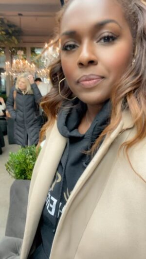Deborah Joy Winans Instagram - When I tell you New York owes me NOTHING🙌🏿🙌🏿 more to come! Happy Holidays💜💜💜