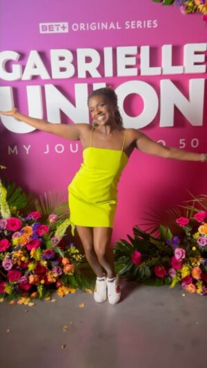 Deborah Joy Winans Instagram - As you can see, I’m clearly ENJOYING myself😜 Thank you Lord for great friends and the beautiful journey of life we are on together🙌🏿 Also, #ABFF was great and time w/ @watchallblk was 🔥🔥🔥 ✌🏿✌🏿