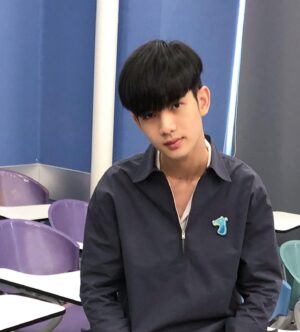 Dechphisit Jarukornapiwat Instagram - 🧸

#smileyhound 
#SmileyhoundCityPop 
#smileyhoundcrew