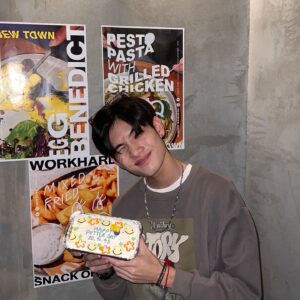 Dechphisit Jarukornapiwat Instagram - Officially 20🎂🥸