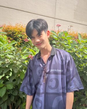 Dechphisit Jarukornapiwat Instagram - 👕: @getricheasybkk