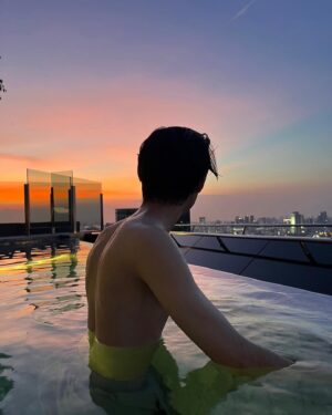 Dechphisit Jarukornapiwat Instagram - ผมเป็นไร