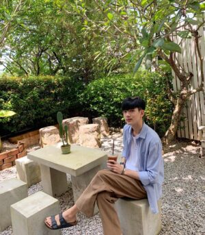 Dechphisit Jarukornapiwat Instagram - ☀️แดดอุ่นๆเชียงใหม่ แบบนี้ต้องไปหาที่เช็คอิน Fact Café!

☕️Ice Latte เย็นๆคือคีย์ใจมากคับบ!!
📍ร้านใกล้บ้านสุดๆ ติดถนนเลียบคันคลองชลประทาน 
ร้านเปิดเวลา 8.00-17.00 น. (หยุดทุกวันจันทร์)
#FactCafé #คาเฟ่เชียงใหม่