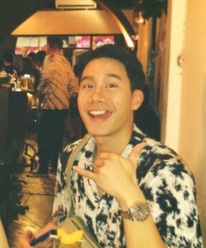 Dechphisit Jarukornapiwat Instagram - สุขสันต์วันเกิดครับคุมพ่ออ🎉✨🎂 เป็นหนุ่มนิวยอร์กเต็มตัวเเล้วว🗽 ขอให้พี่มีความสุขมากๆนะครับ ขอให้พี่ได้ทำตามสิ่งที่ตัวเองใฝ่ฝันหรือปรารถนา ทั้งฝันที่จะมอบให้ตัวเองเเละฝันที่จะมอบให้ผู้อื่น คิดสิ่งใดก็ขอให้สมปรารถนาทุกประการ ไม่เจ็บไข้ได้ป่วย เงินทองไหลมาเทมา เฮงๆรวยๆ ขอให้ปีนี้เป็นปีที่ดีของพี่นะครับบบ💕

**กลับมาบ้างง ทางบ้านคิดถึงเยอะ5555555**