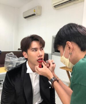 Dechphisit Jarukornapiwat Instagram - สุขสันต์วันเกิดครับคุมพ่ออ🎉✨🎂 เป็นหนุ่มนิวยอร์กเต็มตัวเเล้วว🗽 ขอให้พี่มีความสุขมากๆนะครับ ขอให้พี่ได้ทำตามสิ่งที่ตัวเองใฝ่ฝันหรือปรารถนา ทั้งฝันที่จะมอบให้ตัวเองเเละฝันที่จะมอบให้ผู้อื่น คิดสิ่งใดก็ขอให้สมปรารถนาทุกประการ ไม่เจ็บไข้ได้ป่วย เงินทองไหลมาเทมา เฮงๆรวยๆ ขอให้ปีนี้เป็นปีที่ดีของพี่นะครับบบ💕

**กลับมาบ้างง ทางบ้านคิดถึงเยอะ5555555**