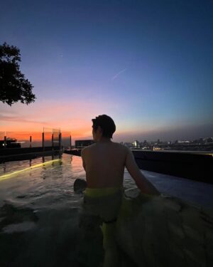 Dechphisit Jarukornapiwat Instagram - ผมเป็นไร